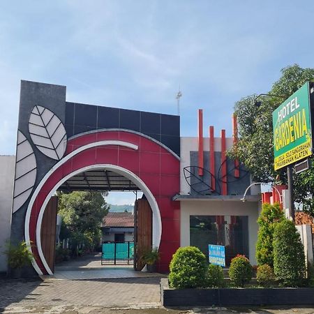 Oyo 90831 Hotel Gardenia Prambanan Solo Kültér fotó