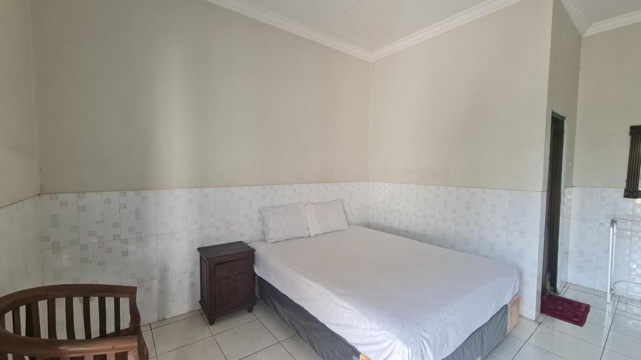 Oyo 90831 Hotel Gardenia Prambanan Solo Kültér fotó